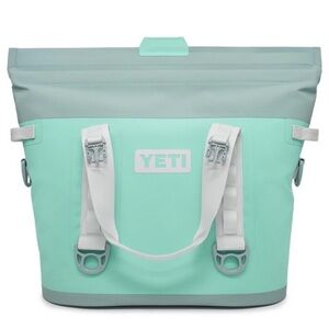 Yeti Hopper M30 Insulated Bag Cooler - Aquifier Blue